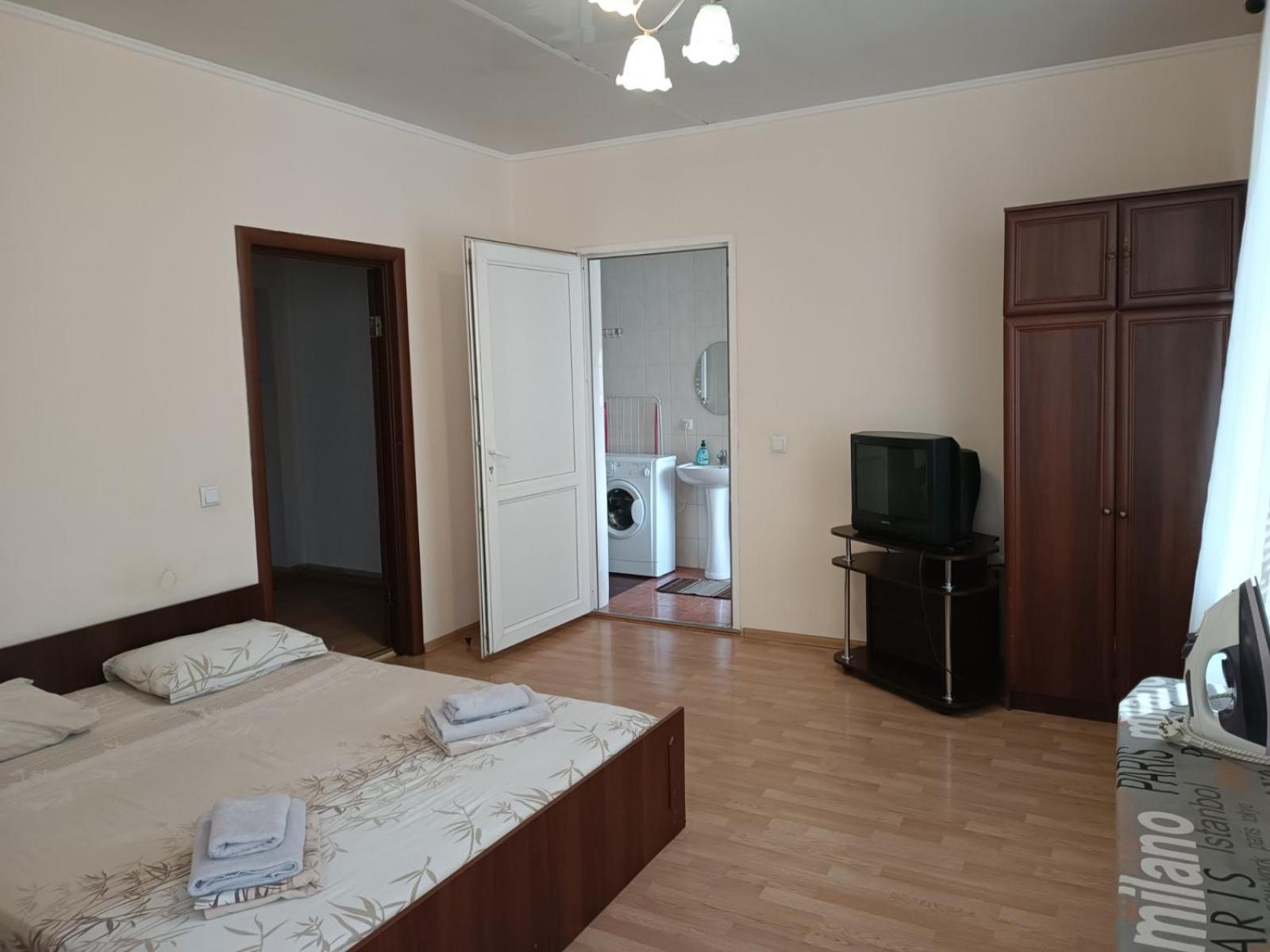 Apartments Domovik On Beregovskaya 3 Mukacheve Exterior photo